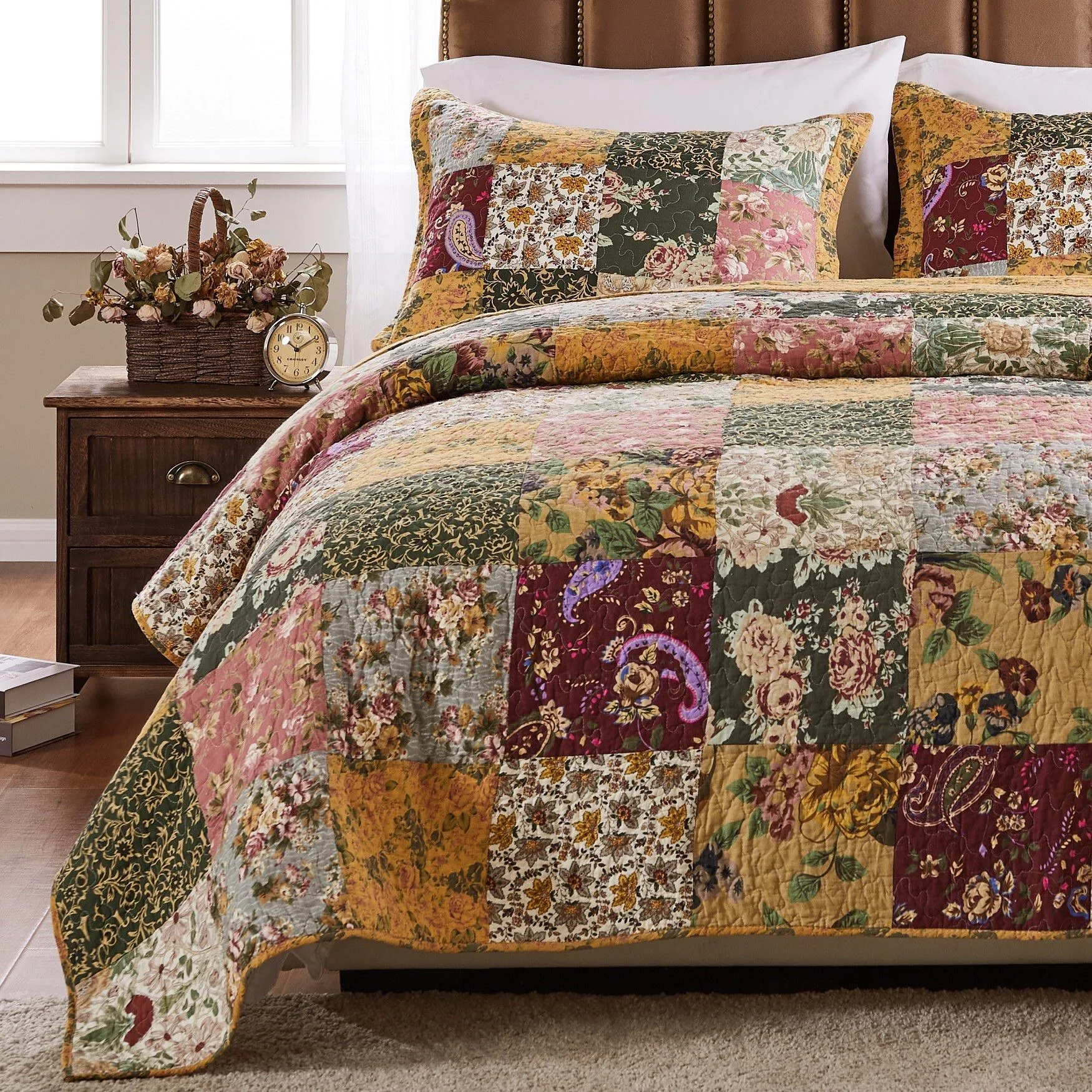 Antique Chic Quilt And Pillow Sham Set