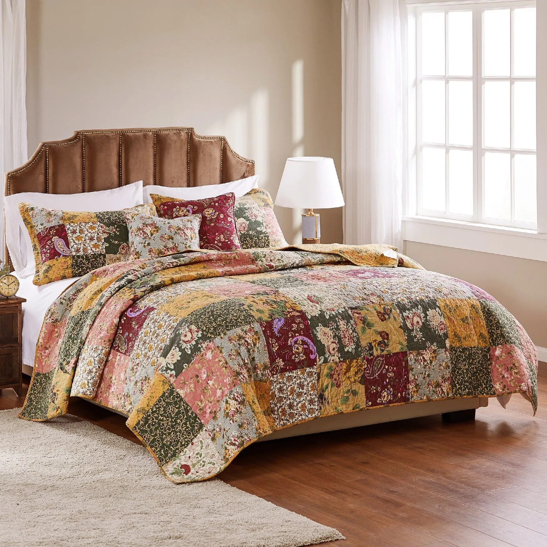 Antique Chic Quilt And Pillow Sham Set