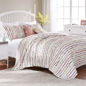 Bella Ruffle Quilt And Decorative Pillow Set