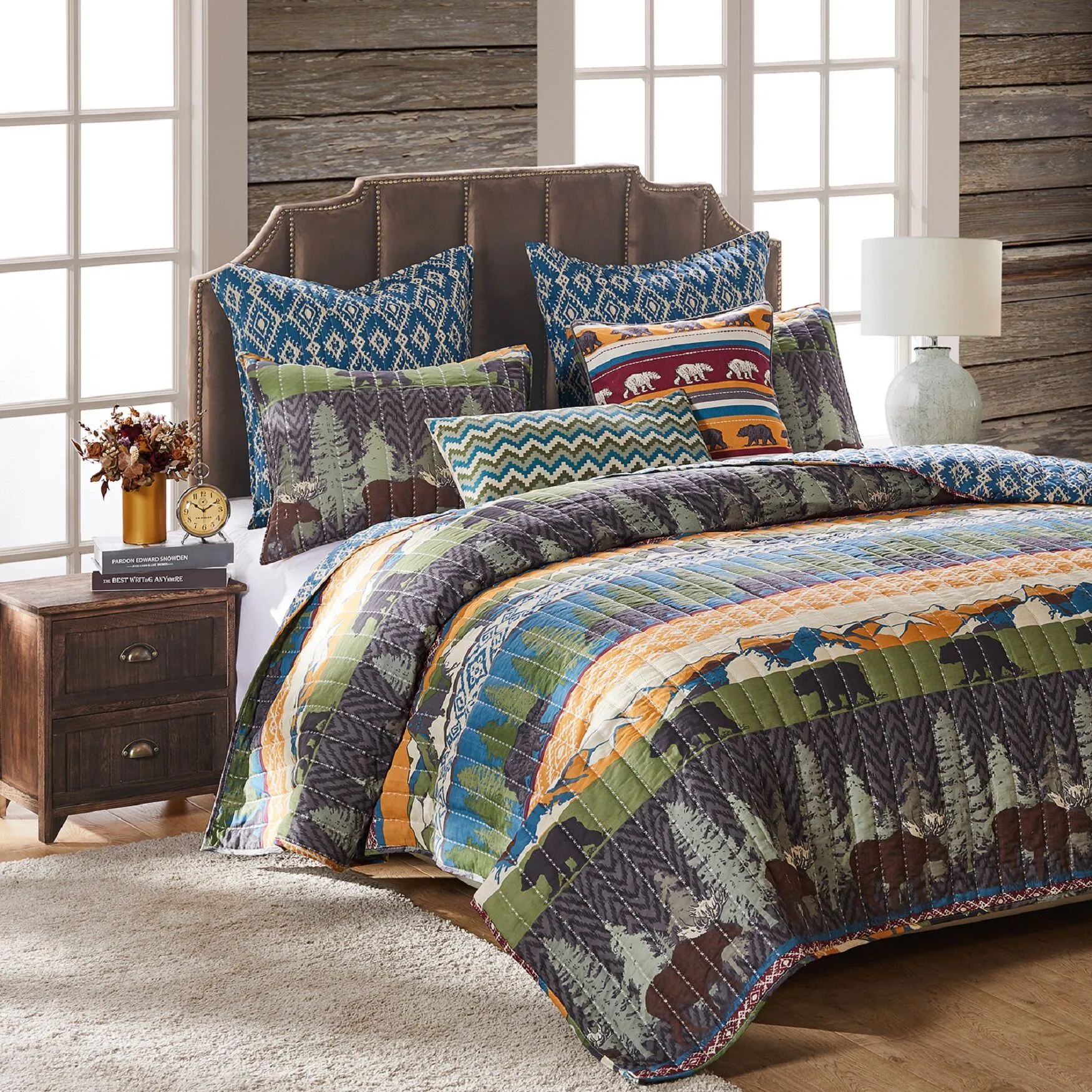 Black Bear Lodge Quilt And Pillow Sham Set