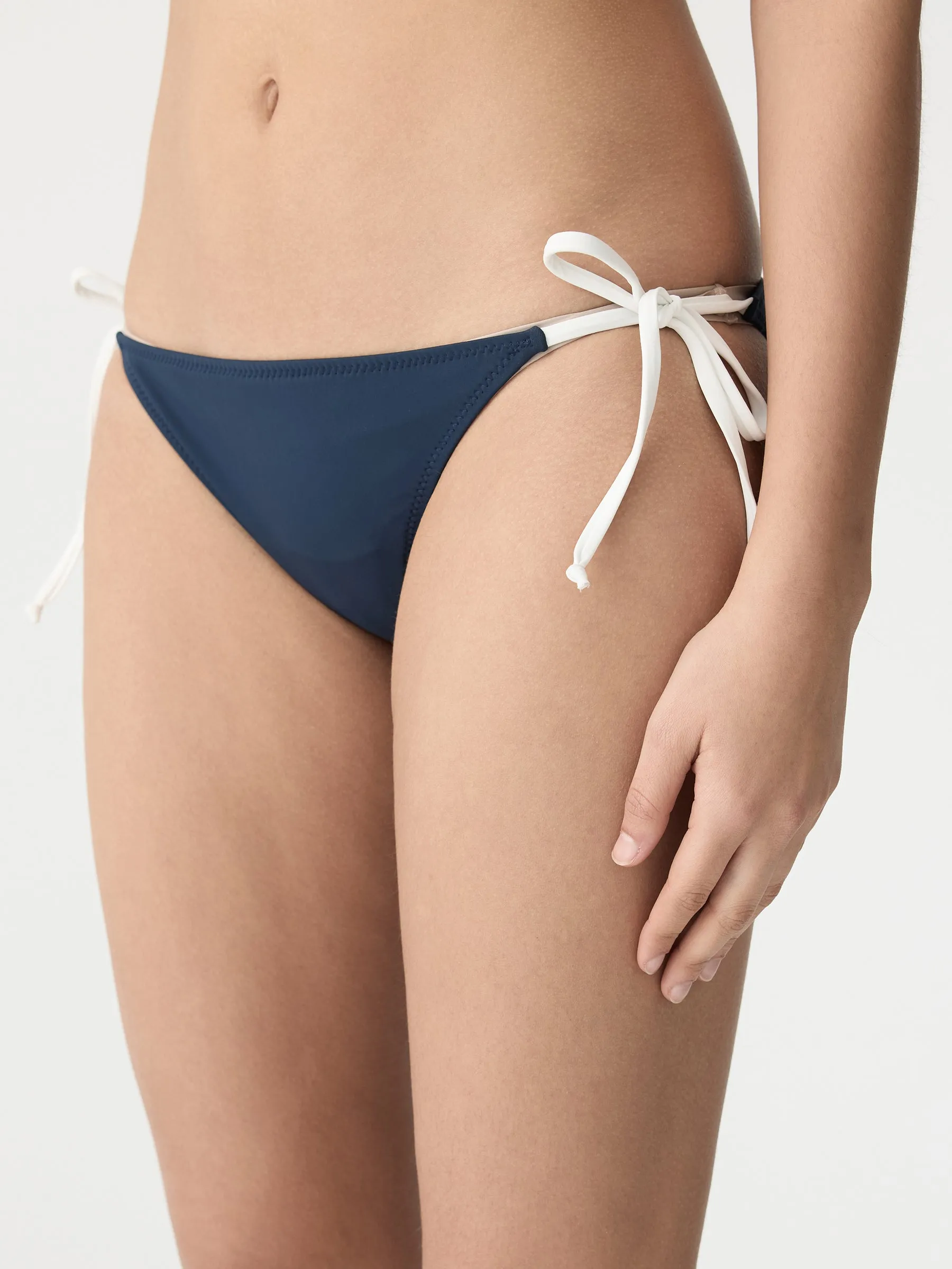 contrast tie bikini bottom