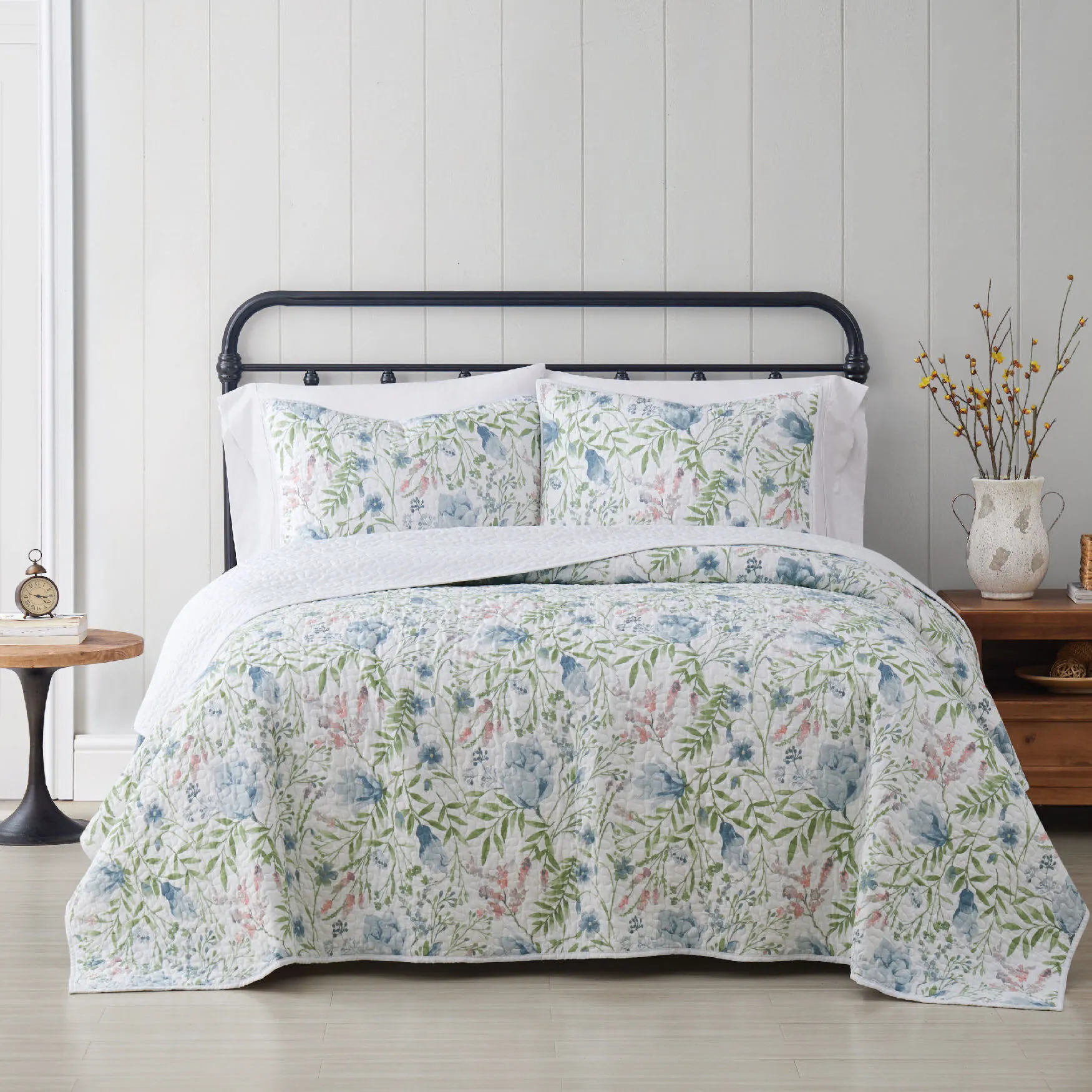 Cottage Classics Field Floral 2 Piece Quilt Set