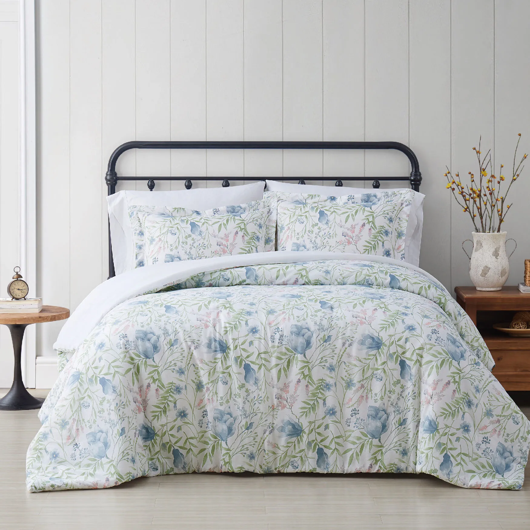 Cottage Classics Field Floral 2 Piece Quilt Set