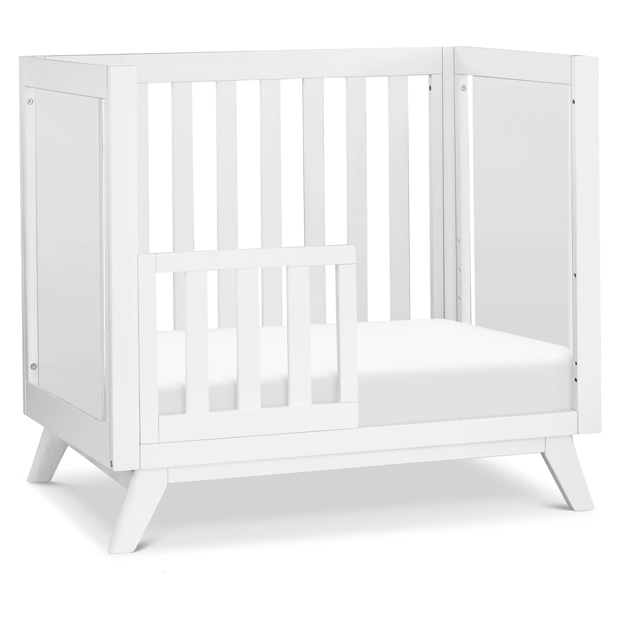 DaVinci Otto 3-in-1 Convertible Mini Crib with 4" Mattress - White  - Clement