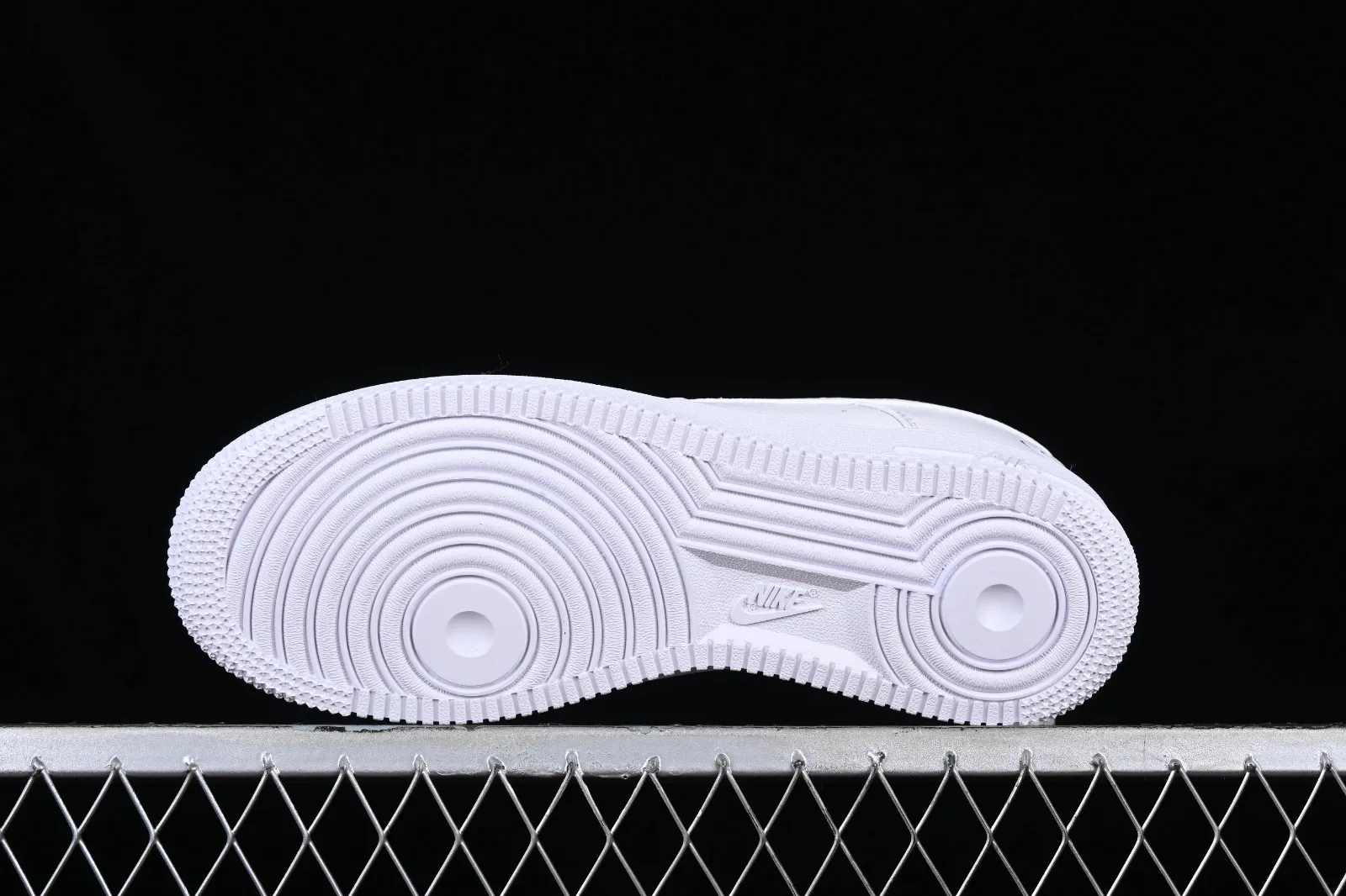 Fragment design x Nike Air Force 1 Low White Black TT0801-601