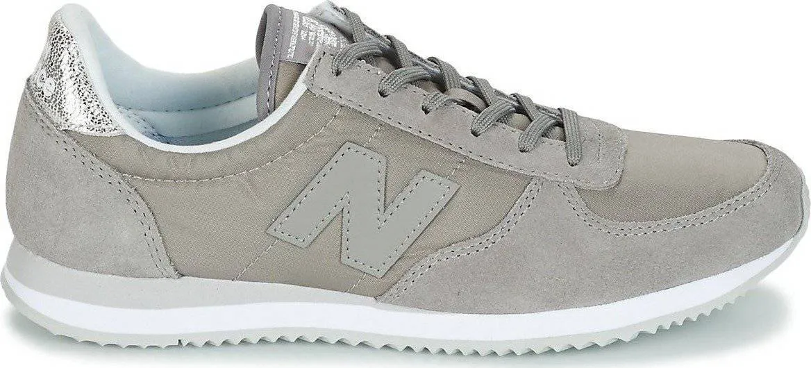 New Balance Women's 220 Nimbus Cloud Running Shoe