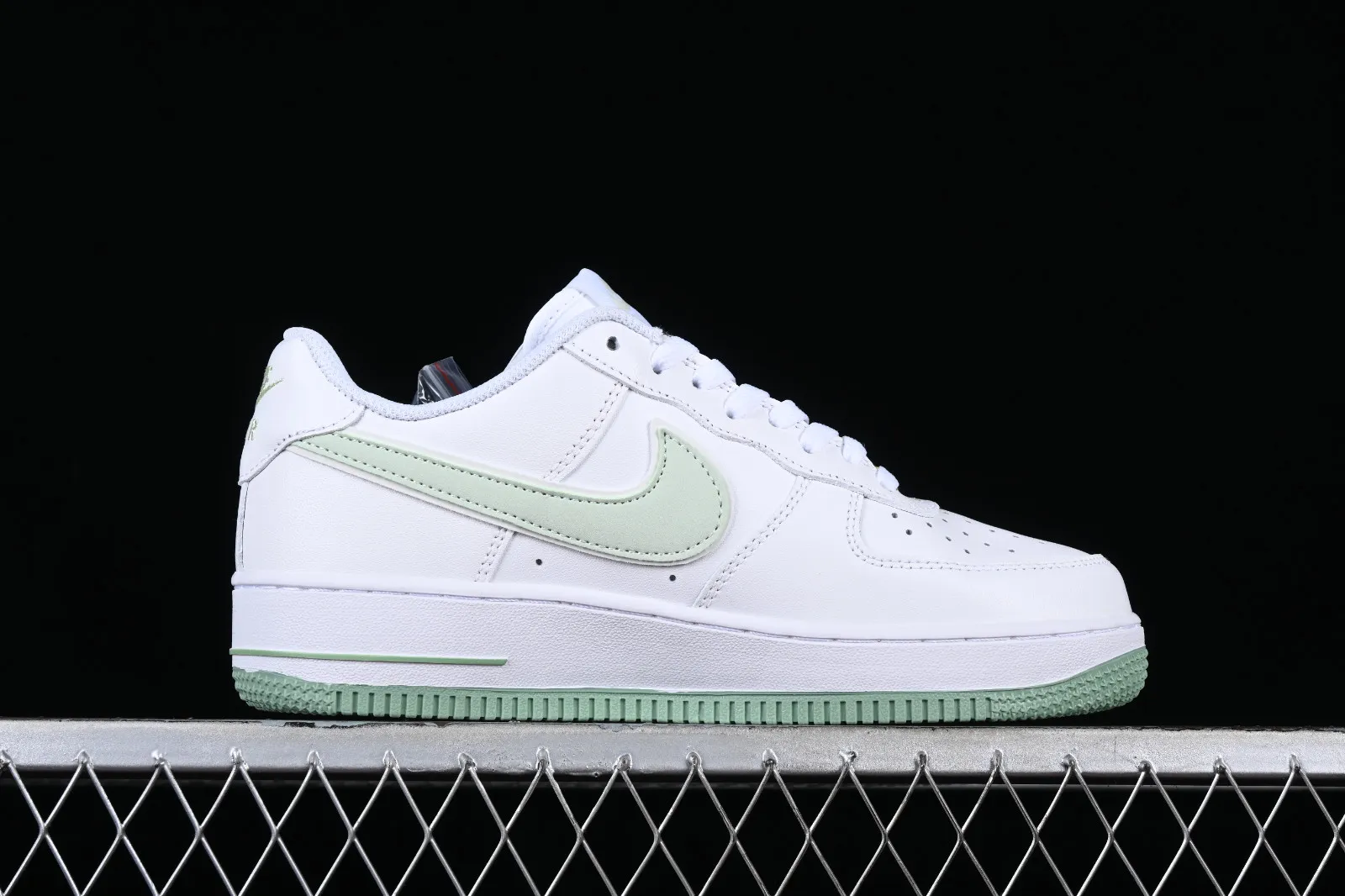 Nike Air Force 1 07 Low Swoosh White Light Green CV5696-968