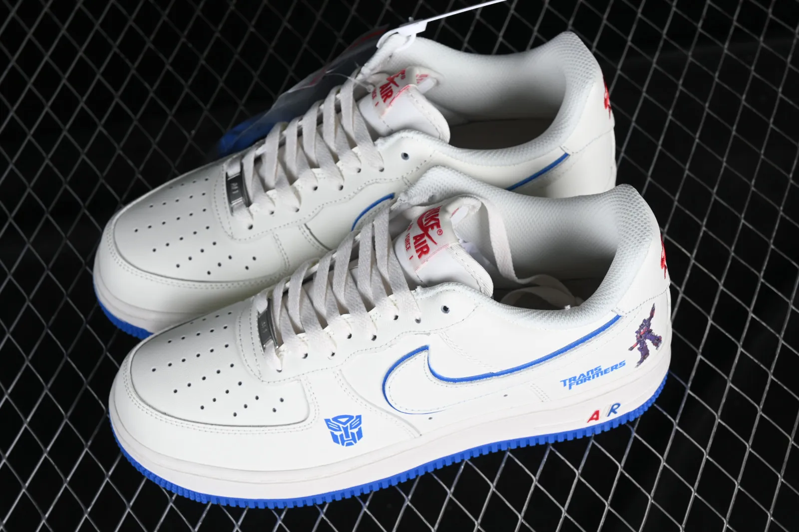 Nike Air Force 1 07 Low White Blue Red BS9055-717