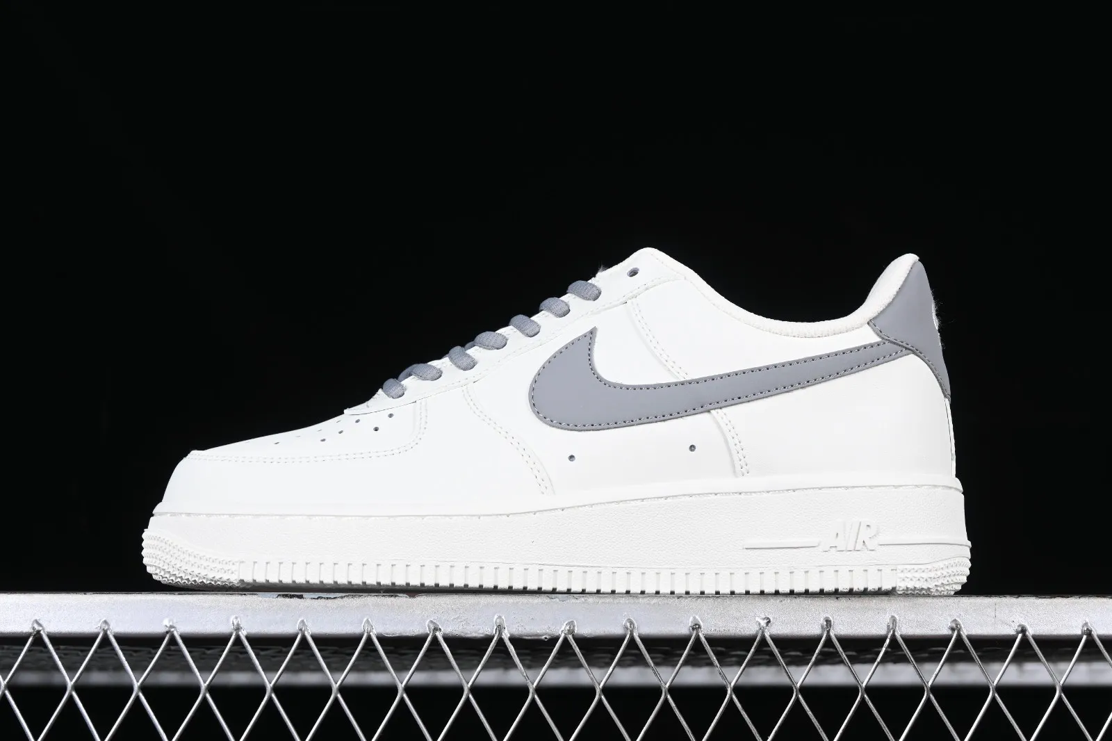 Nike Air Force 1 07 Low White Dark Grey CQ5059-222