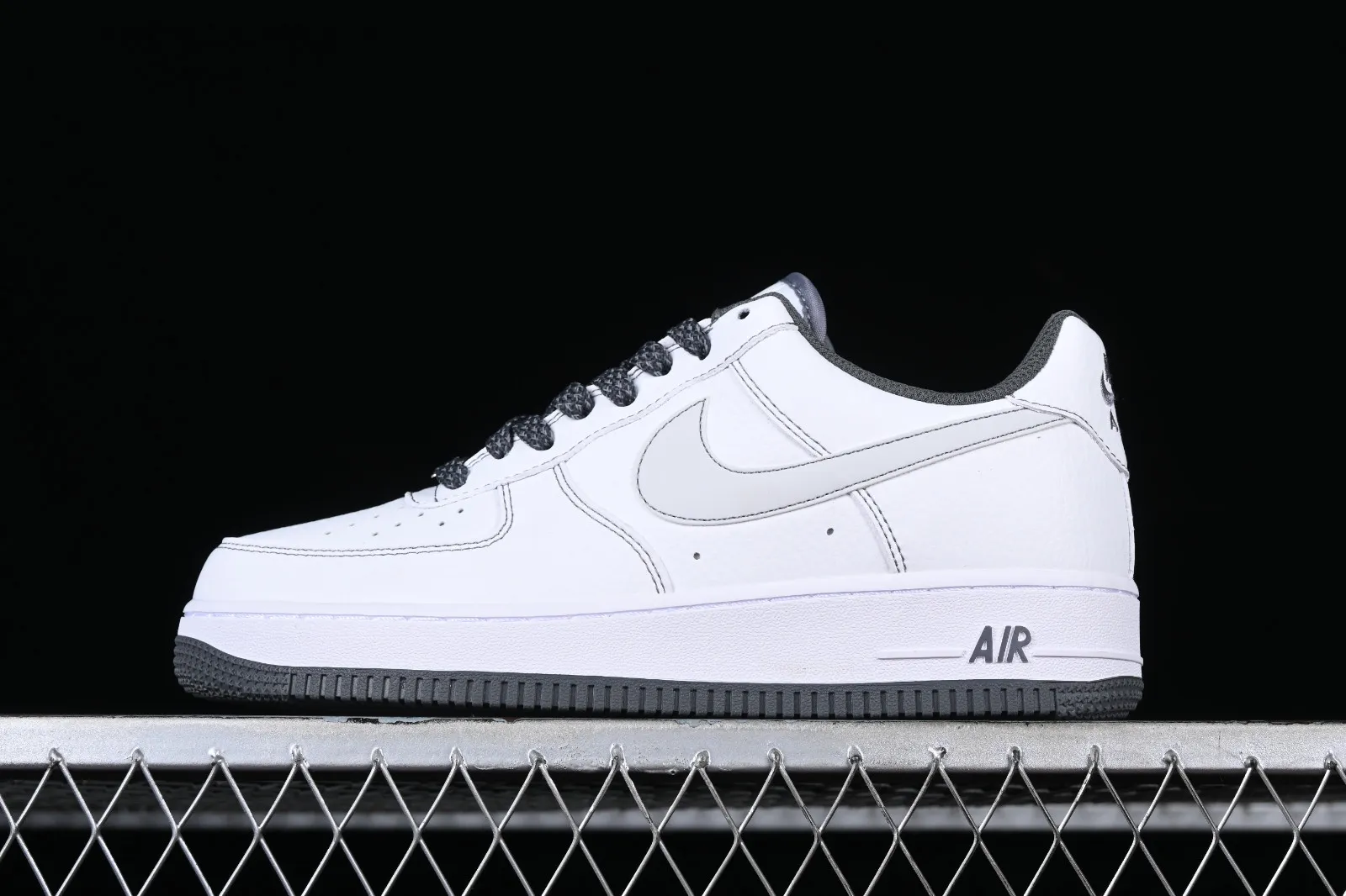 Nike Air Force 1 07 Low White Dark Grey MM3603-023