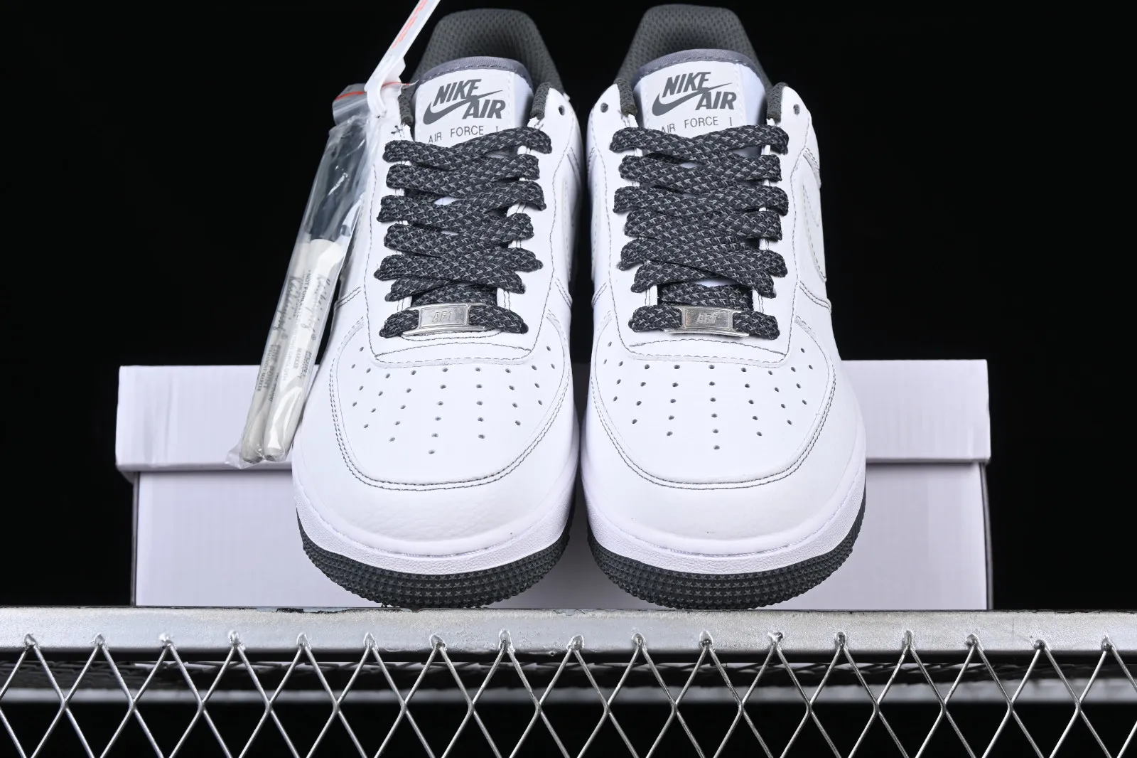 Nike Air Force 1 07 Low White Dark Grey MM3603-023