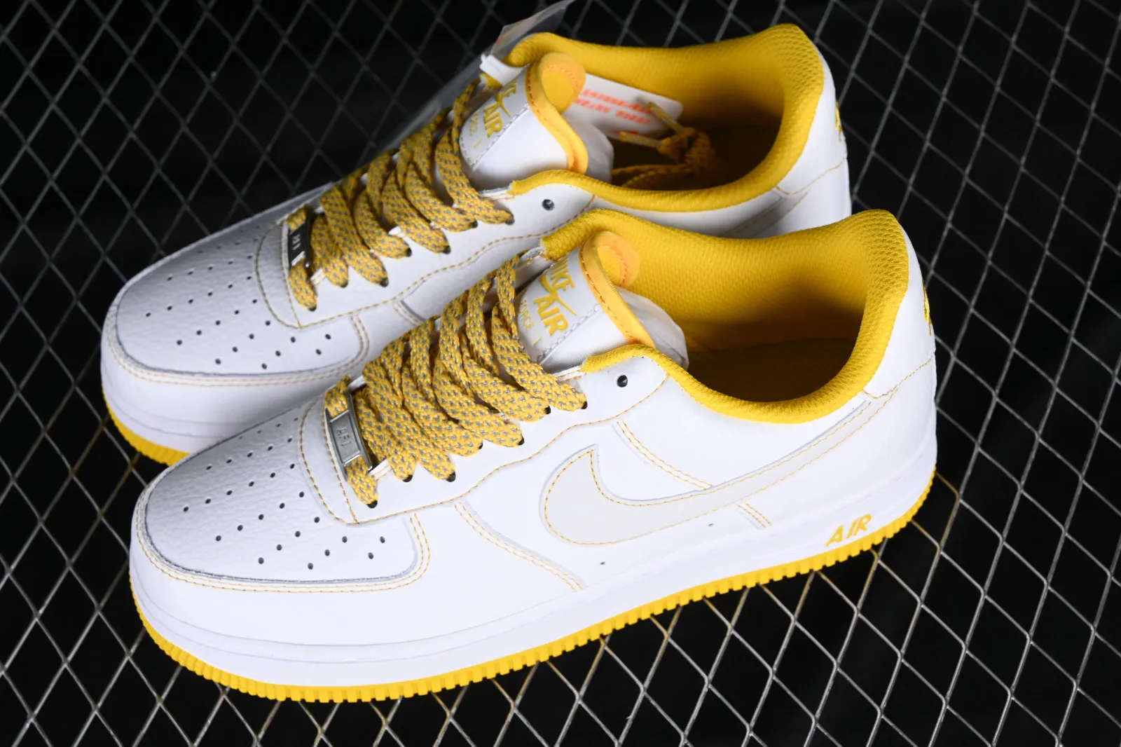 Nike Air Force 1 07 Low White Yellow MM3603-026