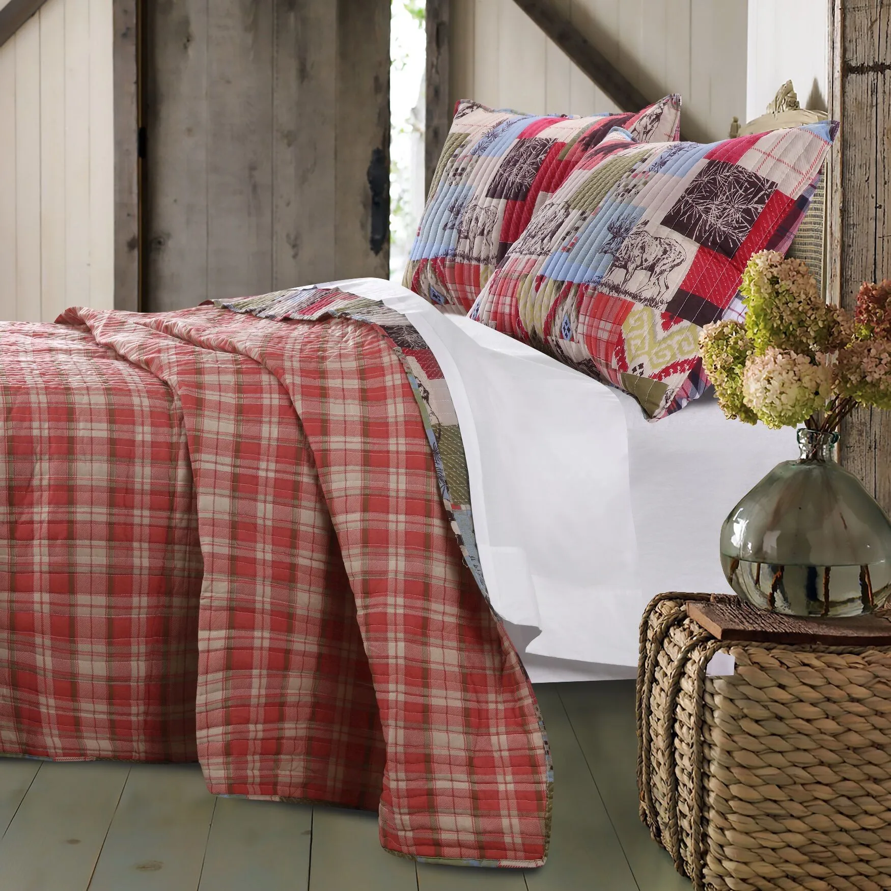 Rustic Lodge Quilt And Pillow Sham Set