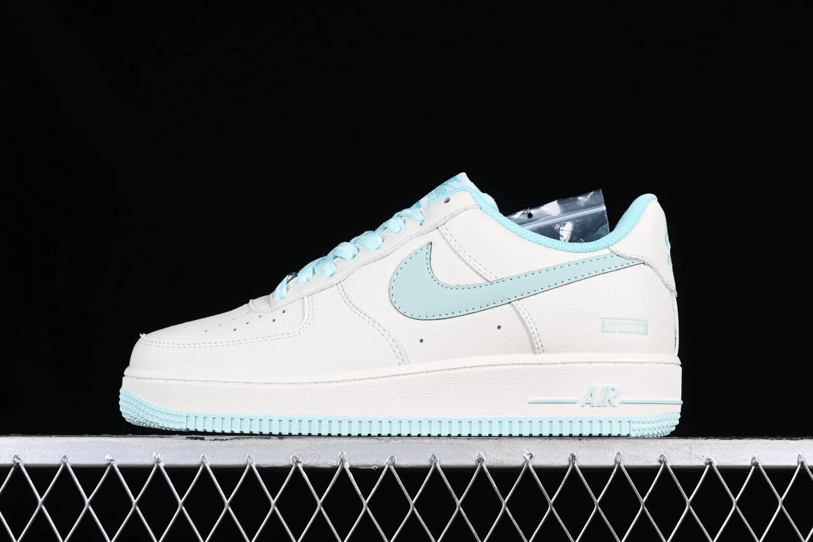 Supreme x Nike Air Force 1 07 Low Rice White Ice Blue SU0220-006