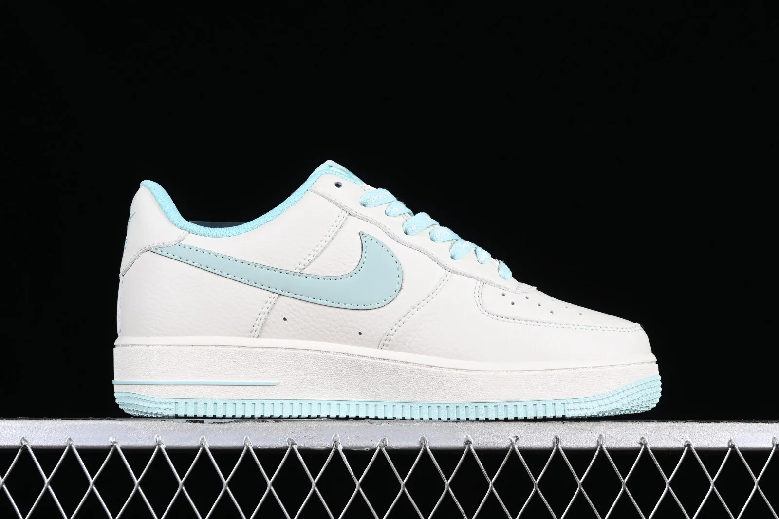 Supreme x Nike Air Force 1 07 Low Rice White Ice Blue SU0220-006