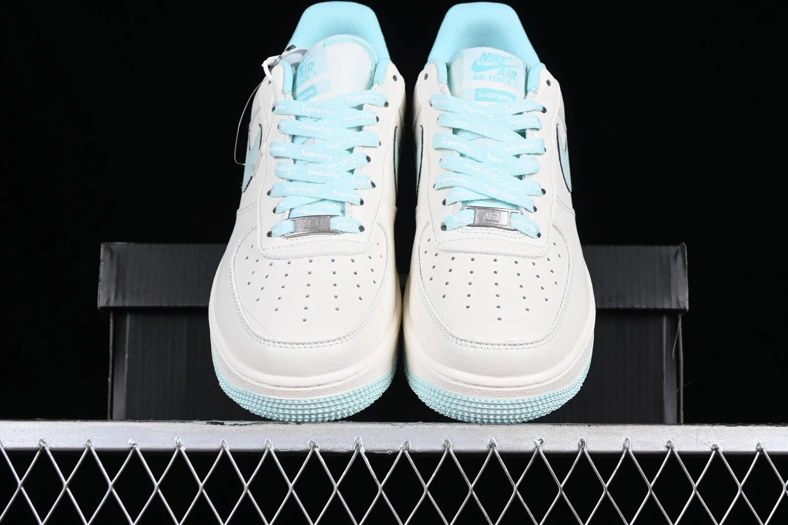 Supreme x Nike Air Force 1 07 Low Rice White Ice Blue SU0220-006