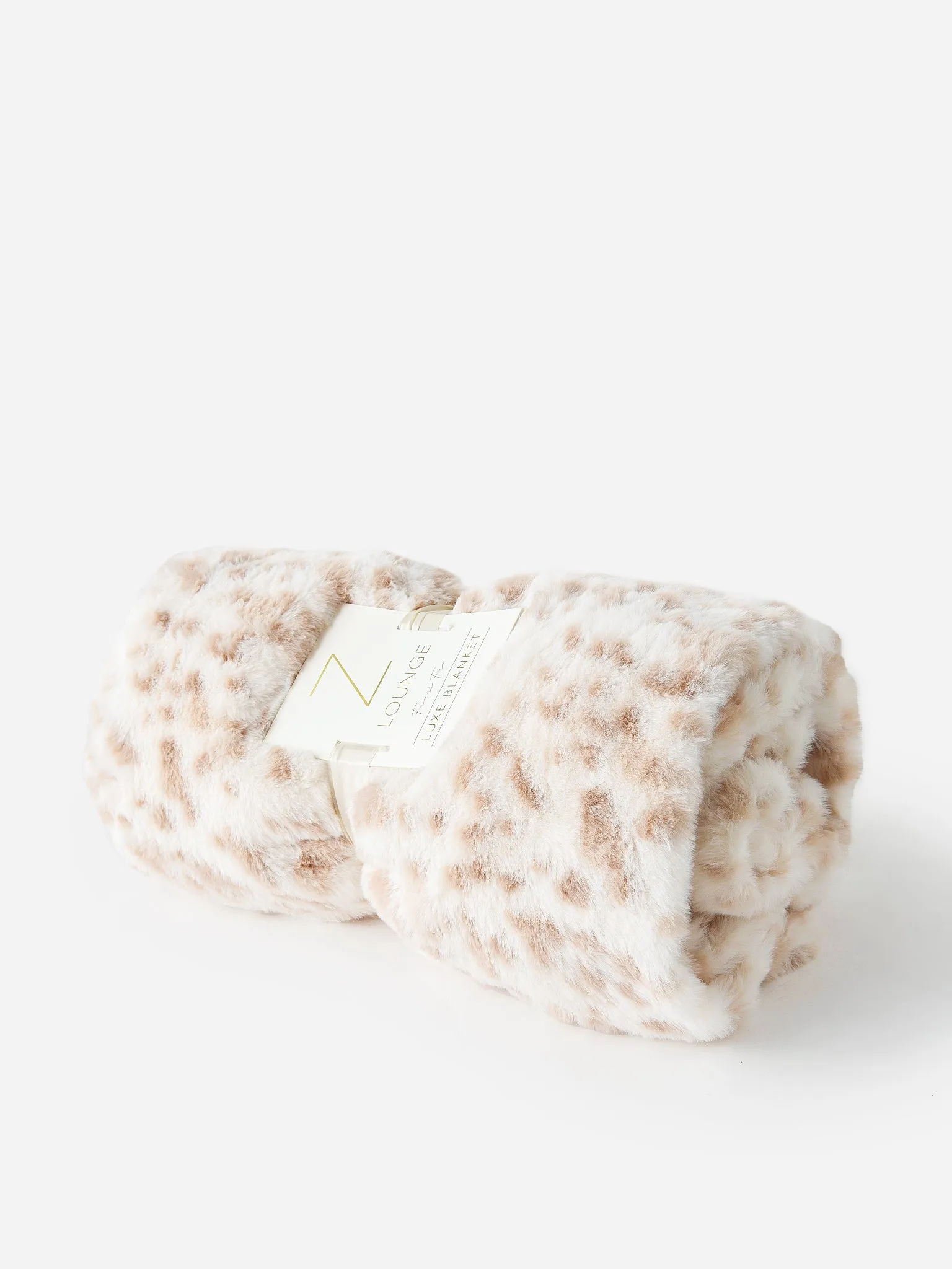     Z SUPPLY  Sunday Plush Leopard Blanket    